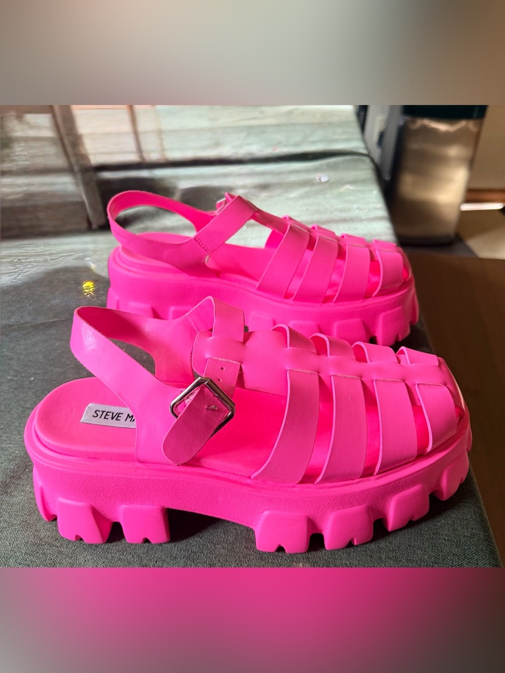 Steve Madden Neon Hot Pink Chunky Platform Sandals